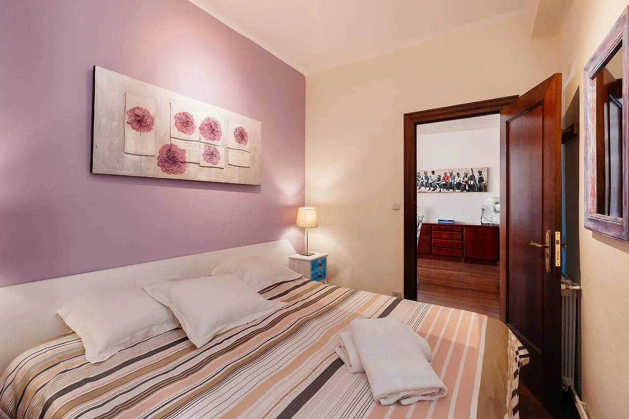 Daire Apartamento Guillermo Tell Barcelona İspanya